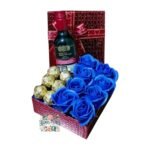 Box Cuadrado 8 Rosas Eternas De Jabón + Bombones + Vino