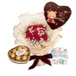 Ramo 12 Rosas Rosadas + Bombones Ferrero + Globo