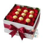 Box Cuadrado 16 Rosas + Bombones