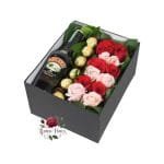 Box Cuadrado 12 Rosas + Bombones + Botella de Baileys